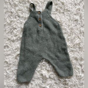 Zara knit overall - super cute and unisex. Only wore once. 1-3 months